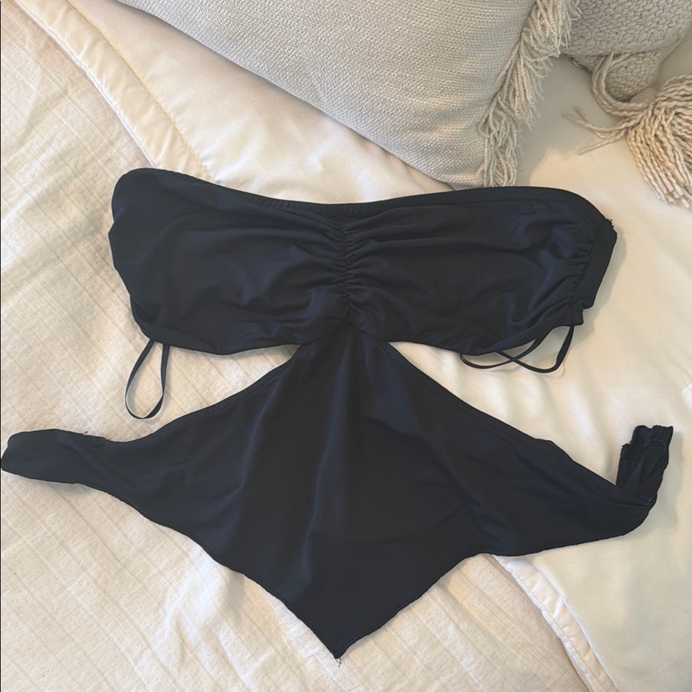 Princess Polly Black Strapless Top